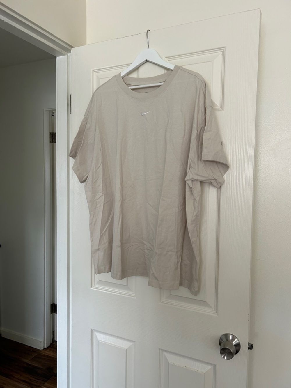 Nike Beige Crewneck Short Sleeve Tee